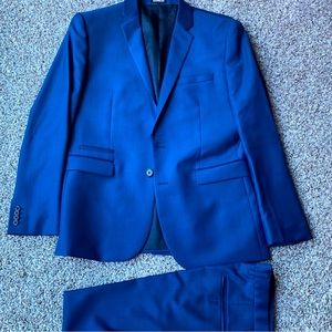Express Men’s slim fit full suit with pants